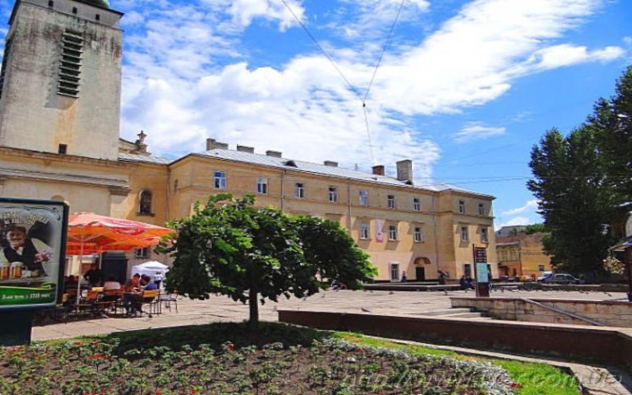 Apartment On Lychakivska Lviv Exterior photo